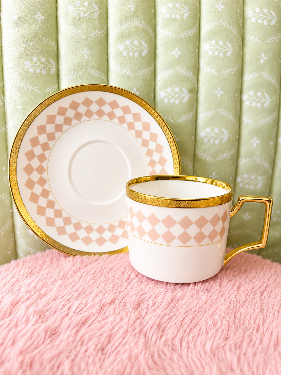 🌷 Blush Harlequin Tea Cup