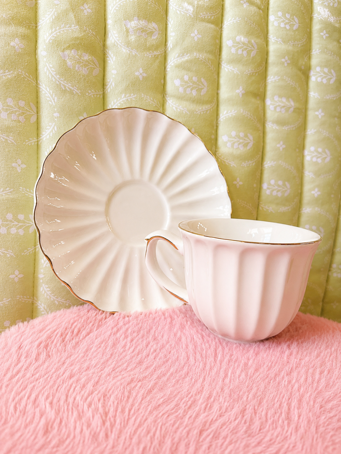 🤍 Ivory Heirloom Tea Cup